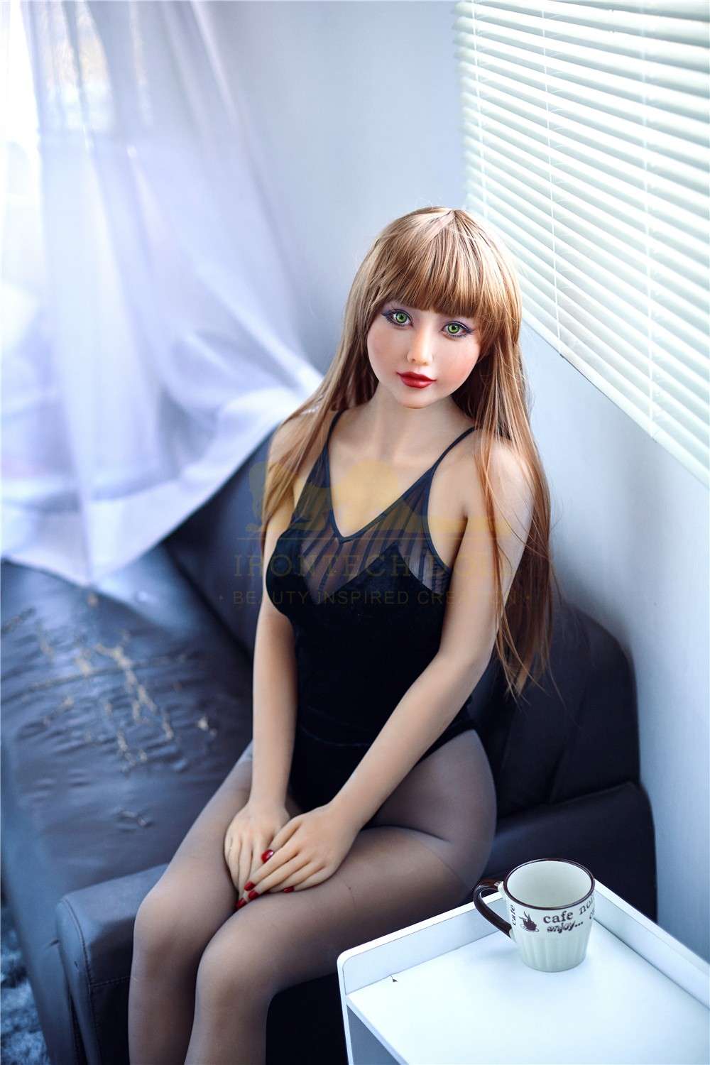 163cm (5ft4') Lovable Office Girl - Aimee - Image 9