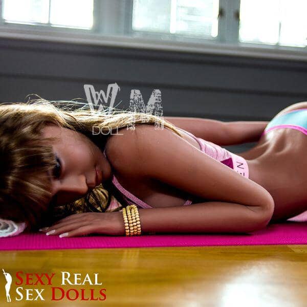 172cm (5ft7') D-Cup Sexy Yoga Instructor - Layla - Image 15